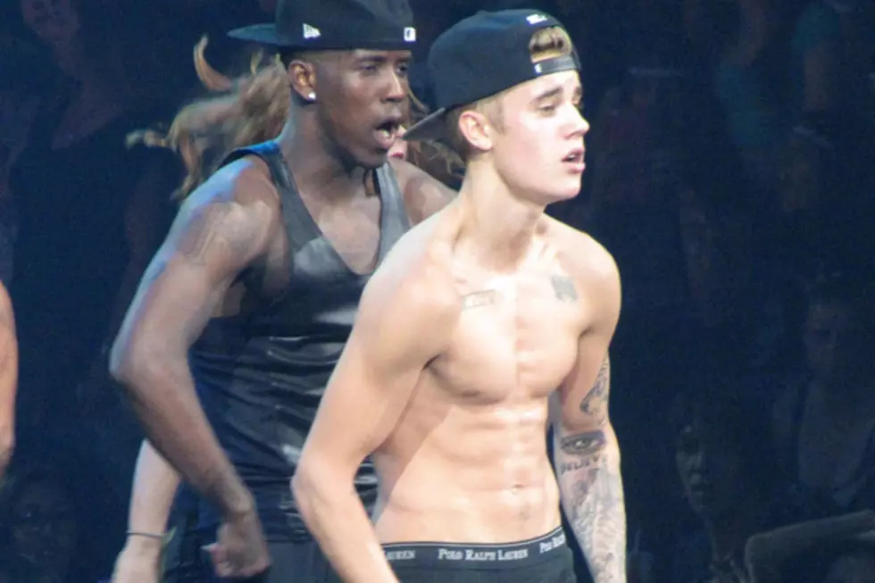 Justin Bieber Got Handsy at a Houston Strip Club [PHOTO]