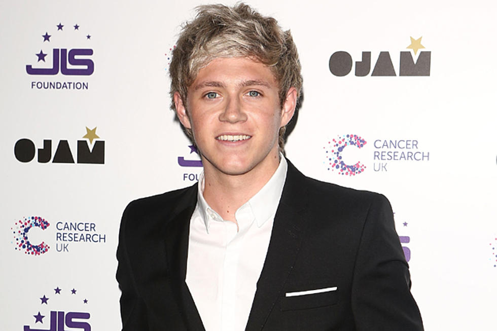 Niall Horan Gets a Tattoo &#8230; Kinda