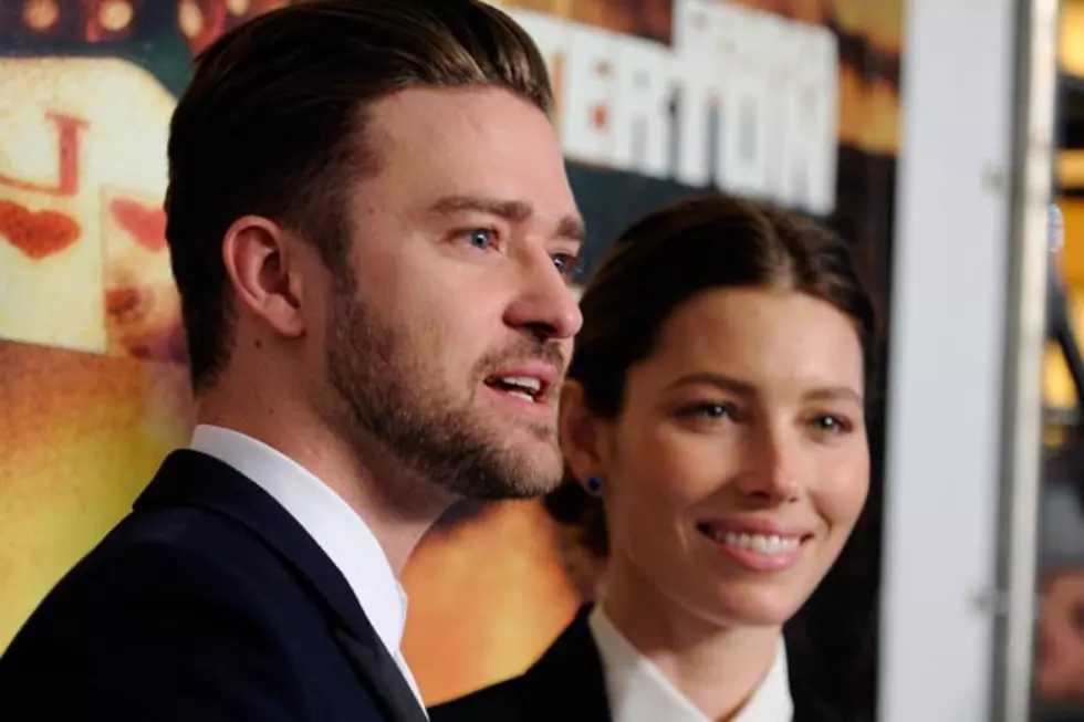 Justin Timberlake + Jessica Biel Wear Matching Tux Outfits to &#8216;Runner Runner&#8217; Premiere [PHOTOS]
