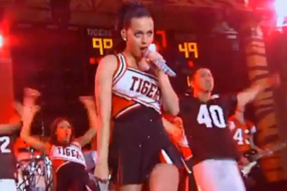 Katy Perry on ‘GMA': See Her Dressed as a Cheerleader While Performing at Lakewood High School [VIDEO]