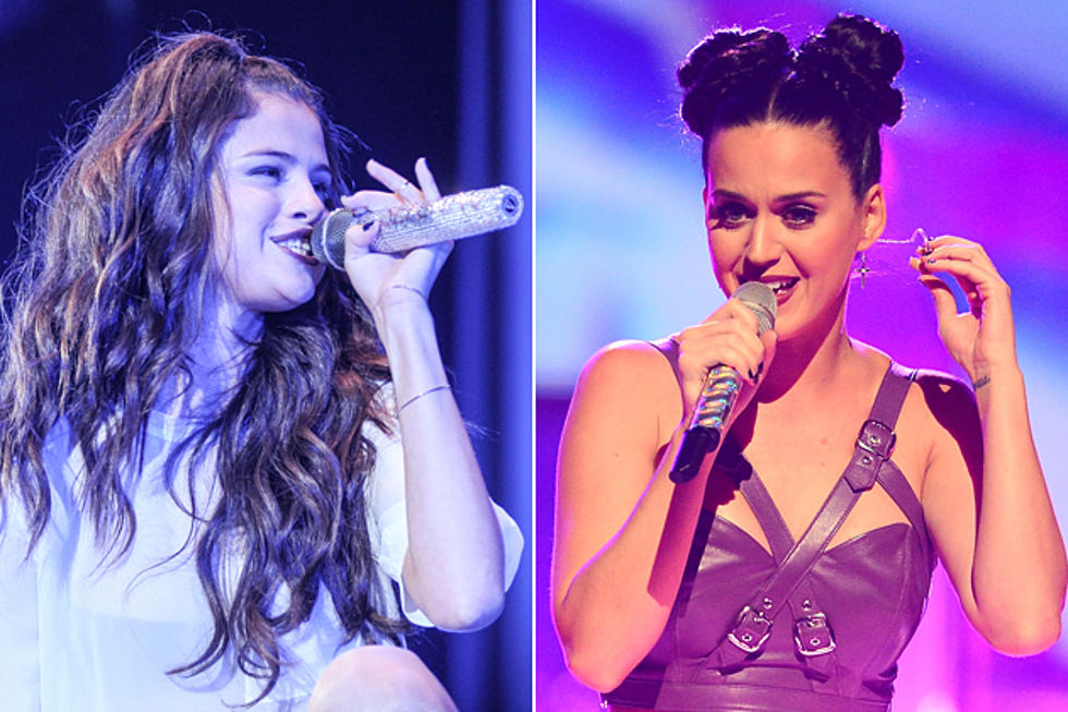 Selena Gomez Does a Shaky Cover of Katy Perry&#8217;s &#8216;Roar&#8217; Live [VIDEO]