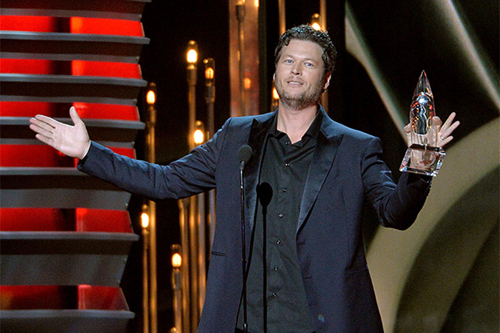 Blake Shelton Wins Album of the Year at 2013 CMA Awards