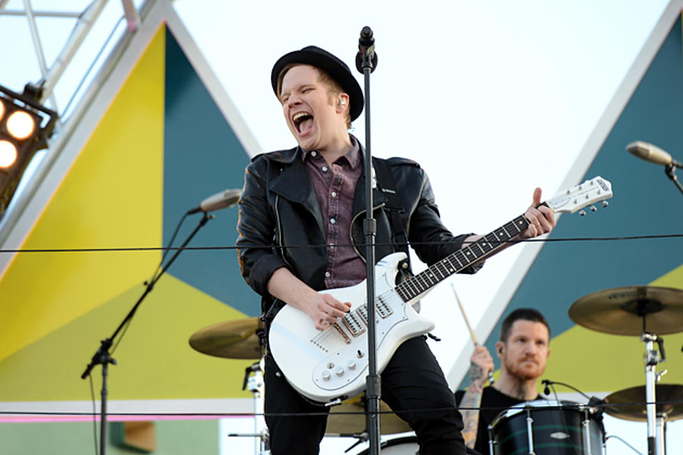 Fall Out Boy Are ‘Alone Together’ With Teenage Mutant Ninja Turtles at Macy’s Thanksgiving Day Parade [VIDEO]