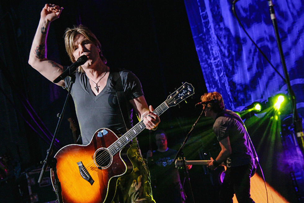 Goo Goo Dolls Croon ‘Come to Me’ at 2013 Macy’s Thanksgiving Day Parade