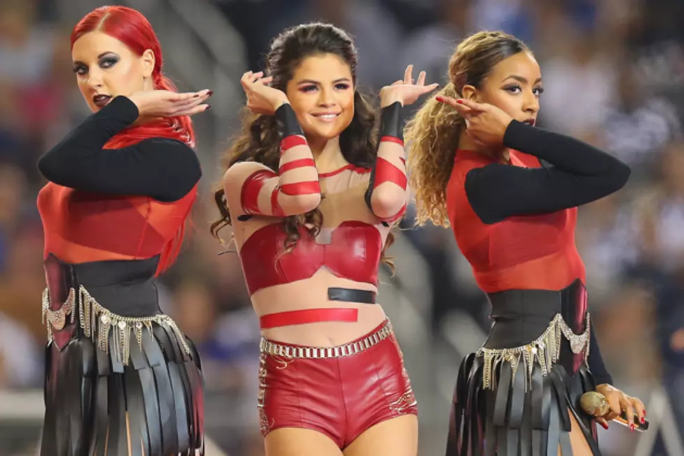 Selena Gomez Dallas Cowboys Thanksgiving Halftime Performance [VIDEO]