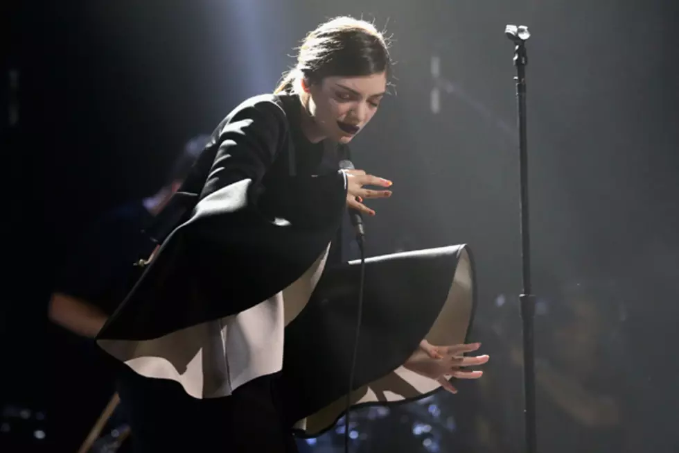 Lorde Performs ‘Team’ at 2013 ARIA Awards [VIDEO]