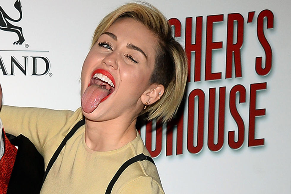 Miley Cyrus Grinds On + Makes Out With Britney Spears&#8217; Dancers in Las Vegas [VIDEO]