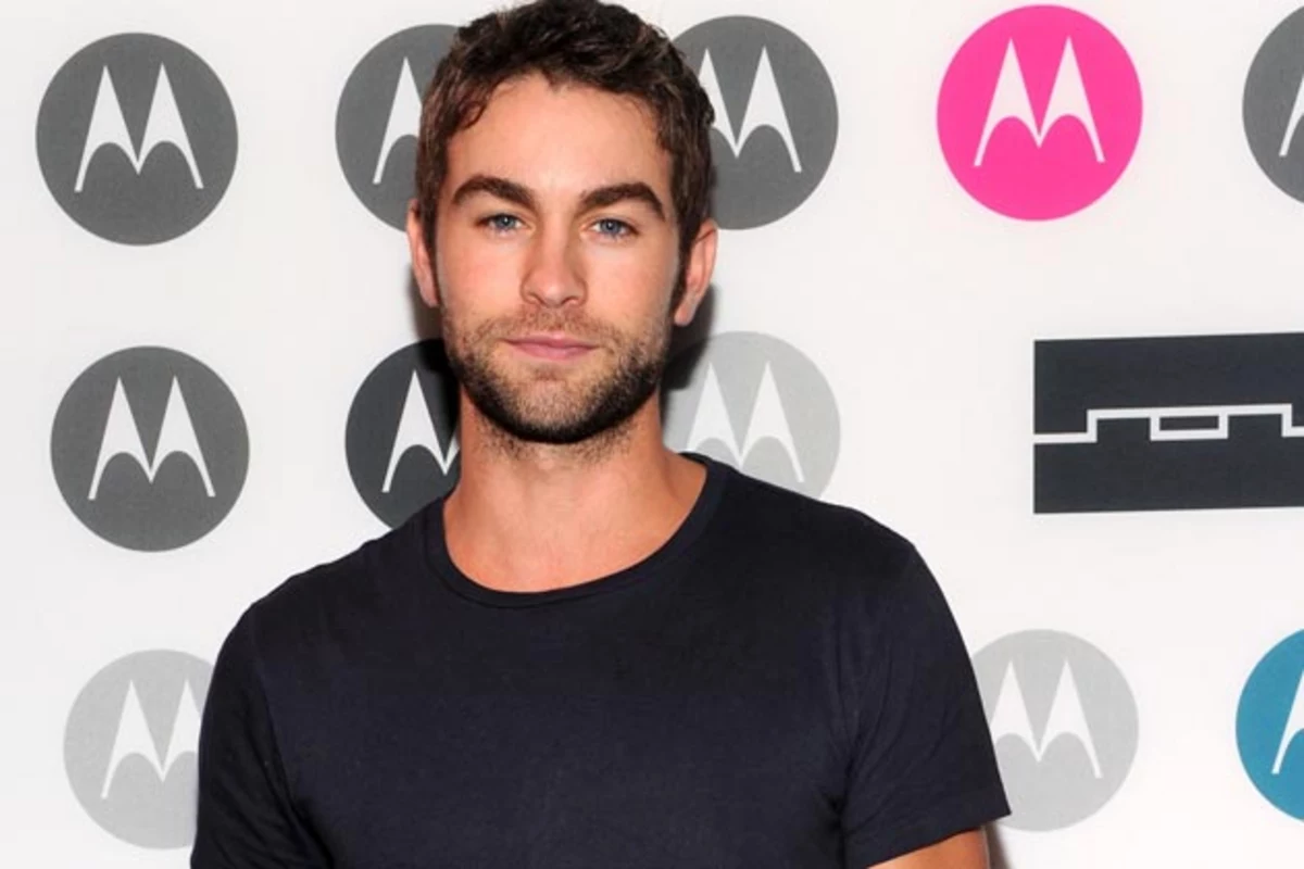 See First Look at Chace Crawford on 'Glee' [PHOTO]