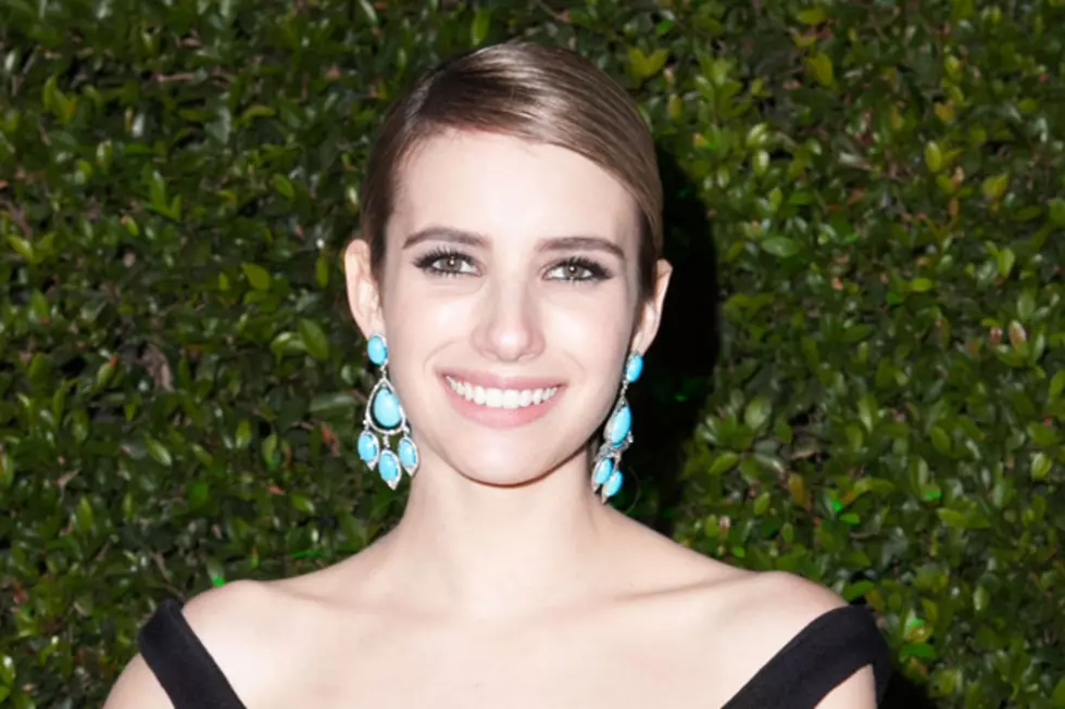 Emma Roberts Flaunts Engagement Ring at the 2014 Golden Globes [PHOTO]