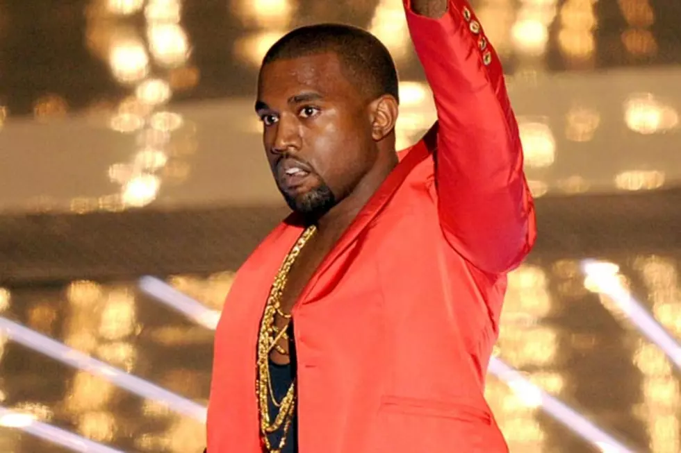 Kanye West Performs Epic Medley on ‘Seth Meyers’ [VIDEO]