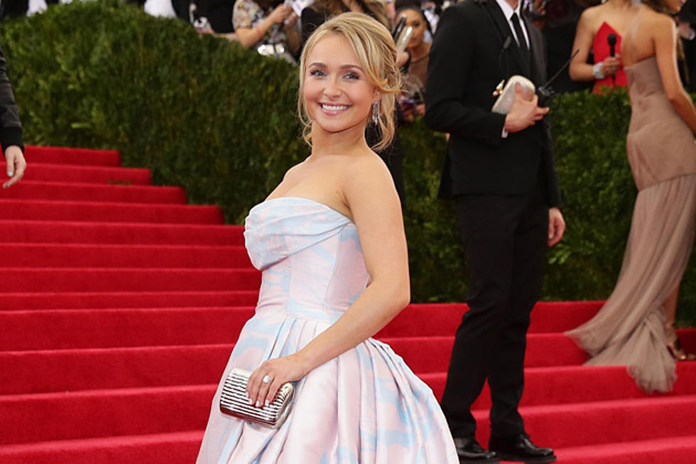 Hayden Panettiere is Pregnant!