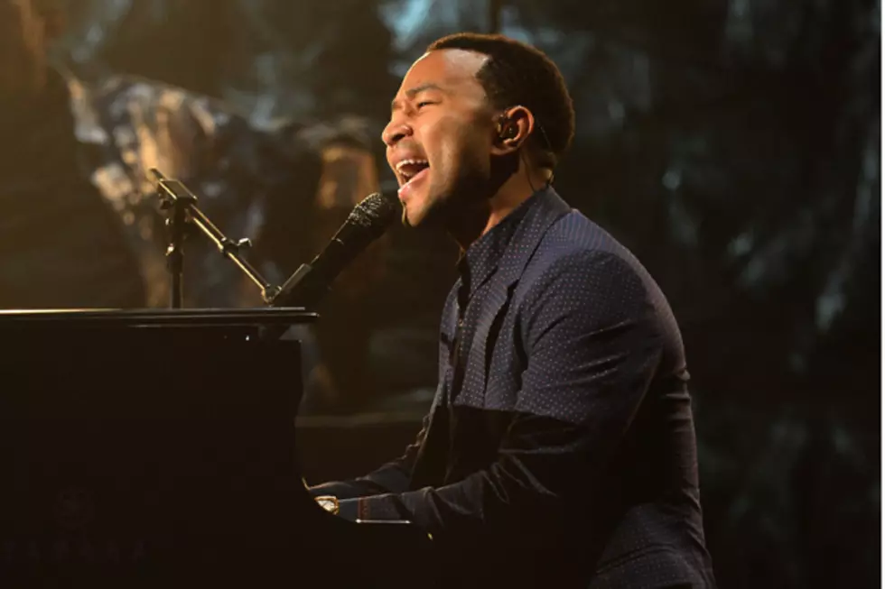 John Legend Croons ‘All of Me’ + ‘You and I’ at 2014 Billboard Music Awards [VIDEO]