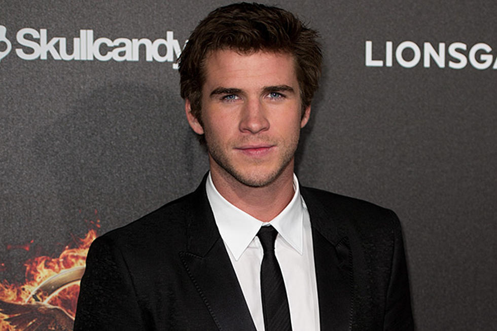 Liam Hemsworth Injures Ankle on Set of 'Mockingjay'