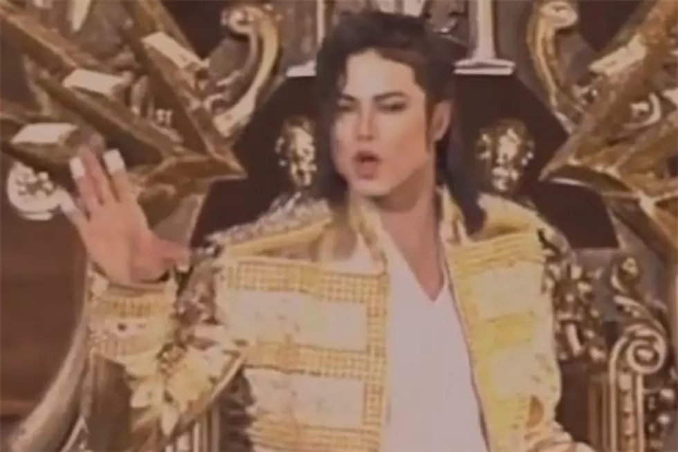 Michael Jackson Hologram Performs