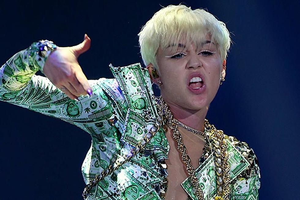 Miley Cyrus Posts Topless Instagram Selfie [NSFW PHOTO]