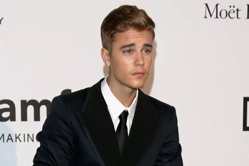 Justin Bieber in Wheelchair After Knee Injury [VIDEO]