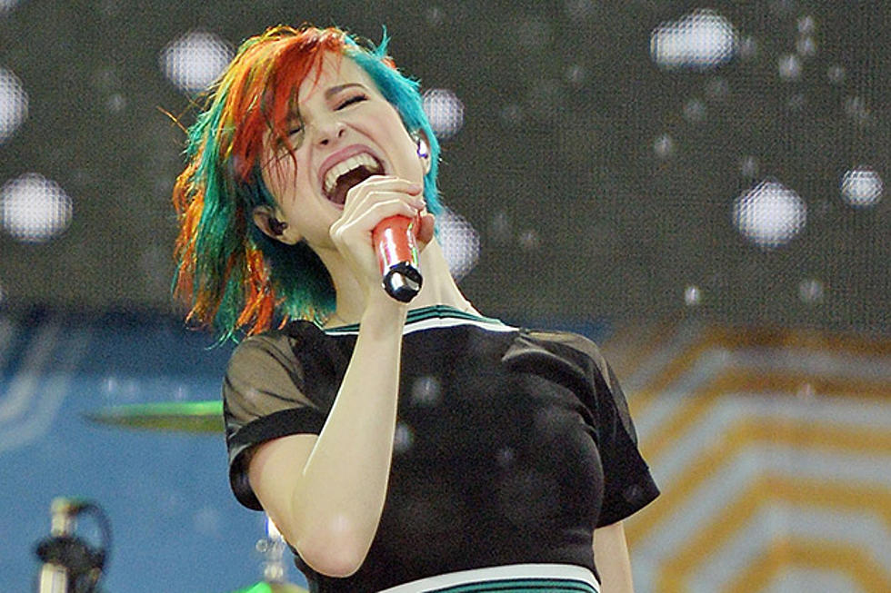 Paramore Concert Interrupted by a Skunk [VIDEO]