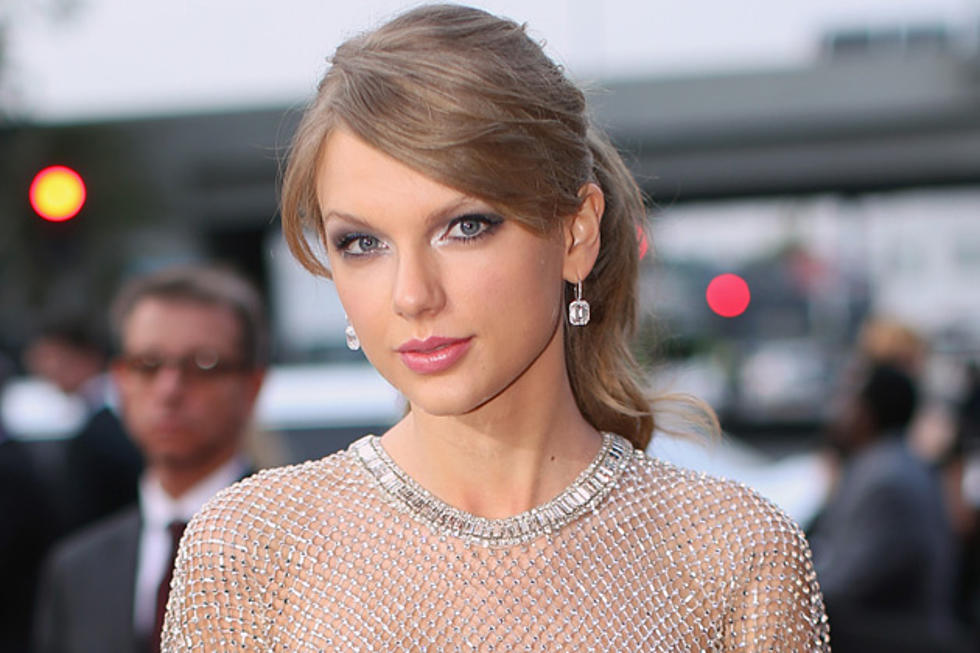 Taylor Swift Gets New, Shorter Haircut [PHOTOS]