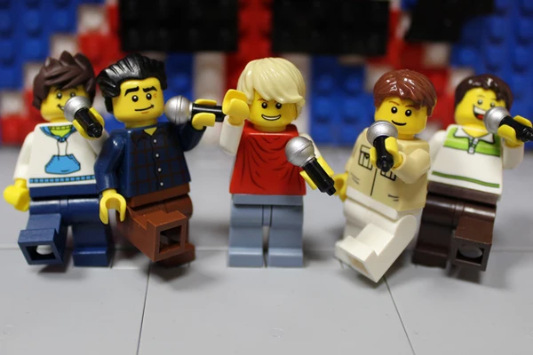 OMG! See One Direction as Legos [PHOTOS]