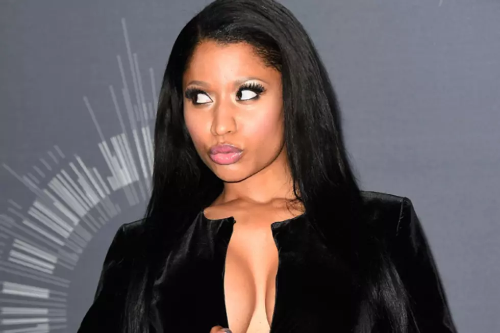 Nicki Minaj Suffers Wardrobe Malfunction at 2014 MTV VMAs [PHOTOS + VIDEO]