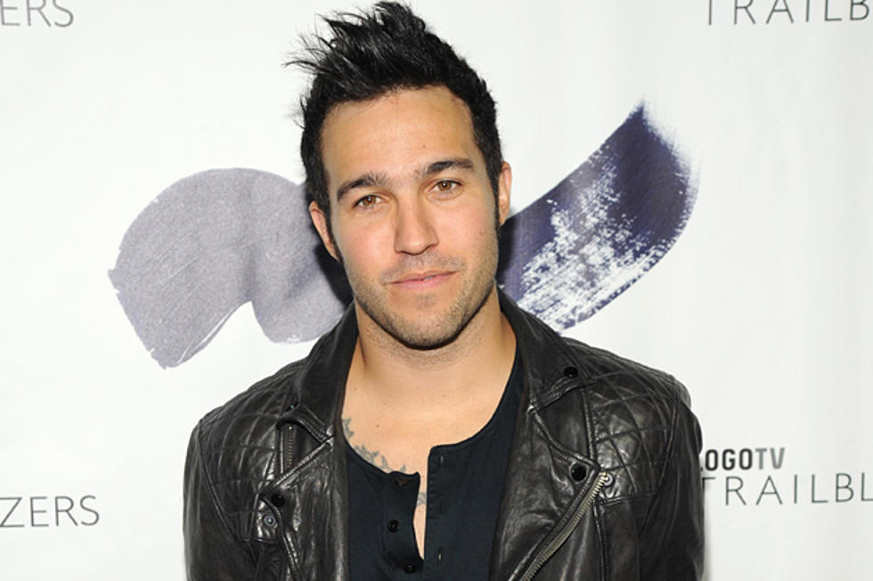 Pete Wentz Dyes His Hair Platinum Blonde [PHOTOS]