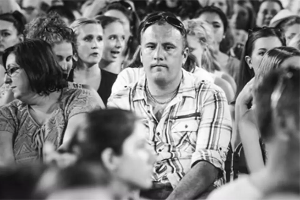 Hilarious Video Pays Tribute to Dads at One Direction Concerts