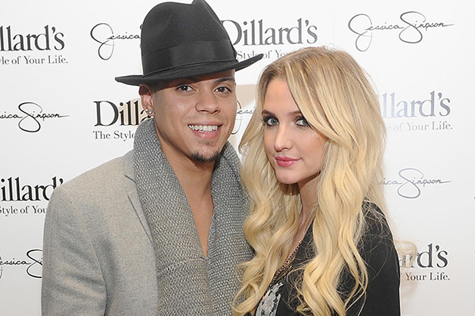 Ashlee Simpson and Evan Ross Marry in Connecticut