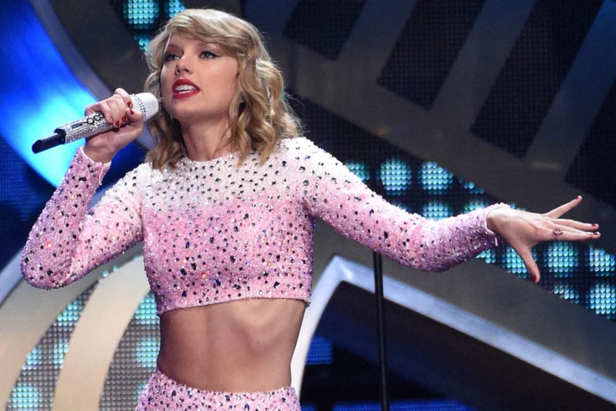 Taylor Swift Wears 'No Its Becky' Shirt, Internet Freaks Out