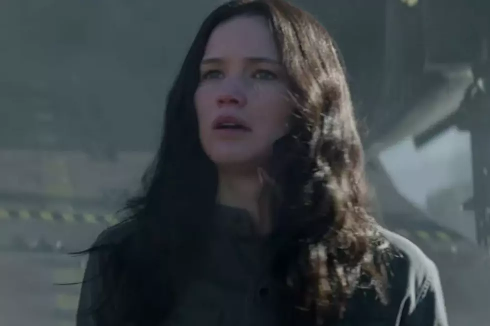 ‘The Hunger Games: Mockingjay Part 1′ Trailer: Katniss Everdeen Returns to District 12 [VIDEO]