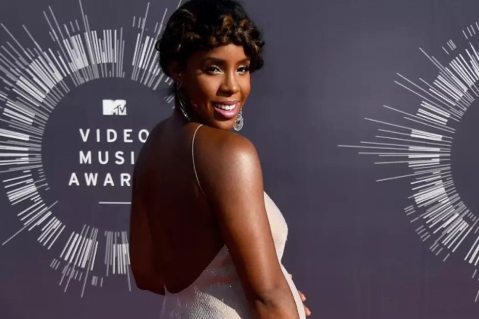 Kelly Rowland Glows in Nude Pregnancy Photos