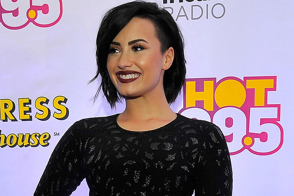Demi Lovato Gets a Puppy for Christmas [PHOTO]