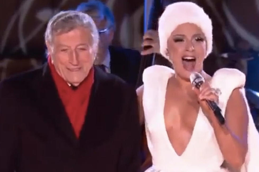 Lady Gaga and Tony Bennett Perform 'Winter Wonderland' for 2014 'Christmas in Rockefeller Center' [VIDEO]