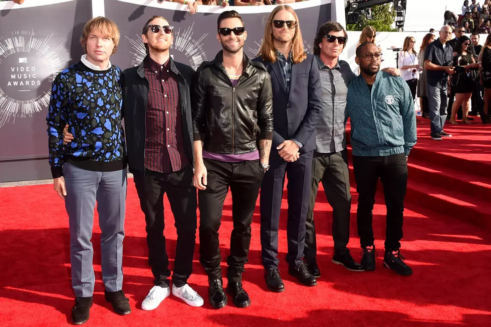 Maroon 5 Perform &#8216;Animals&#8217; at the 2014 People Magazine Awards [VIDEO]