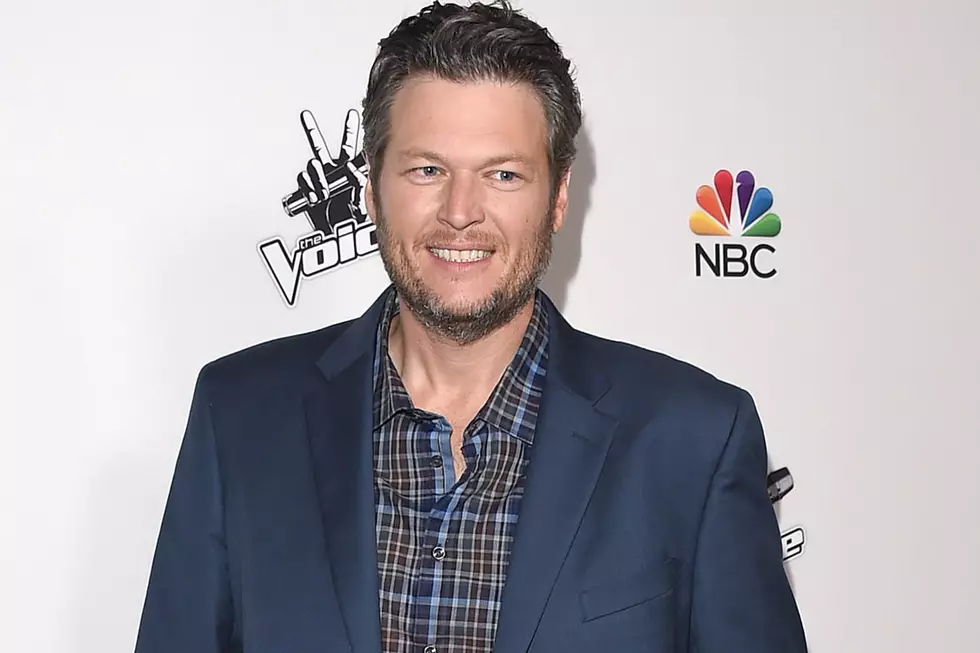 Blake Shelton Showers &#8216;In Touch&#8217; With Hefty Lawsuit Over Pee-Related Story