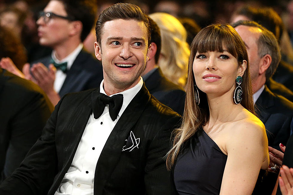 Justin Timberlake Rings in Birthday by Showing Off Jessica Biel&#8217;s Baby Bump [Photo]