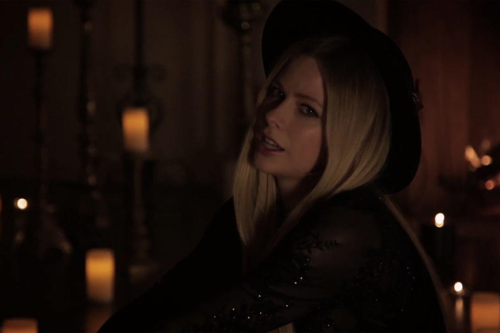Avril Lavigne Releases Music Video for 'Give You What You Like'