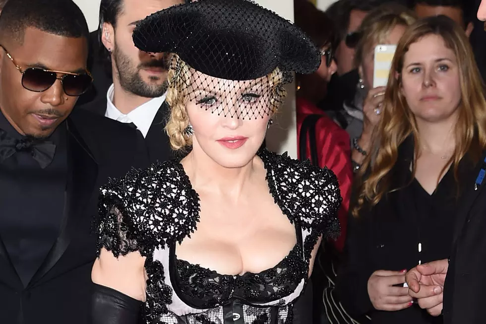 Madonna Falls During ‘Living For Love’ Performance at the 2015 BRIT Awards [VIDEO]