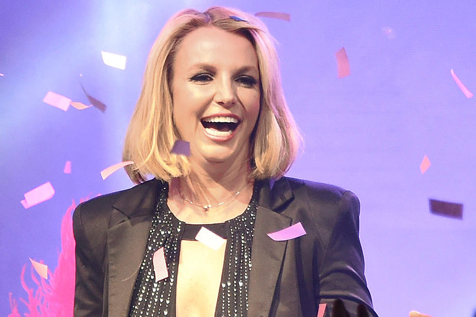 Britney Spears Covers 'People' With Her Adorable Boys [PHOTO]