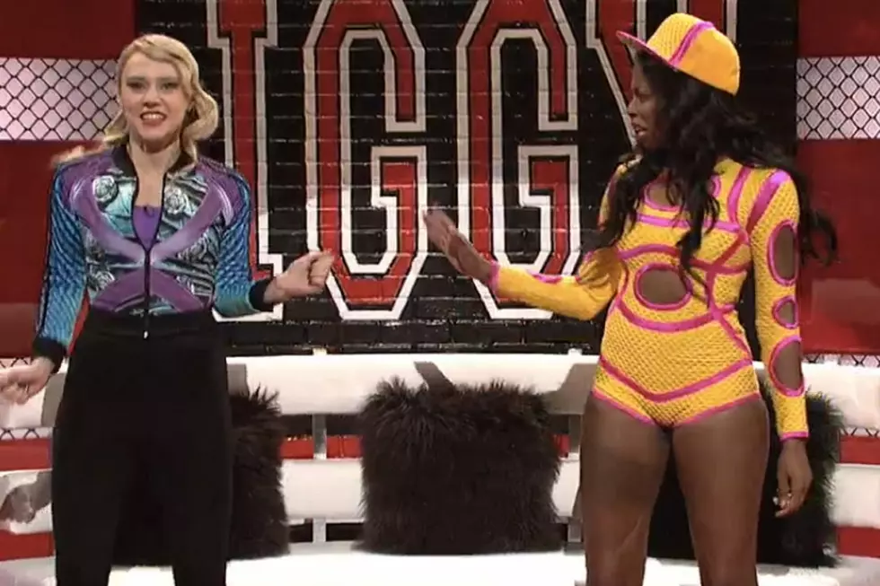 Iggy Azalea + Azealia Banks Feud Spoofed on 'SNL' [VIDEO]
