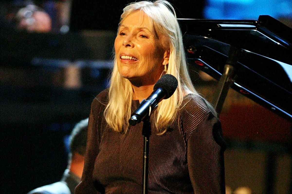 Joni Mitchell Rushed to Hospital After Being Found Unconscious