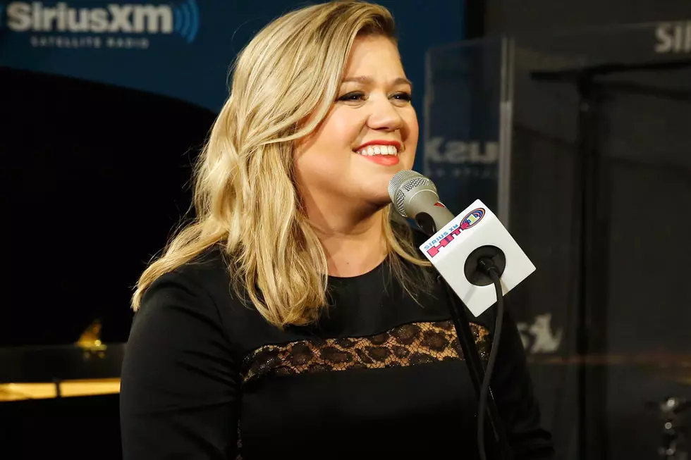 Kelly Clarkson Says She Never Called Miley Cyrus a ‘Pitchy Stripper’ [VIDEO]