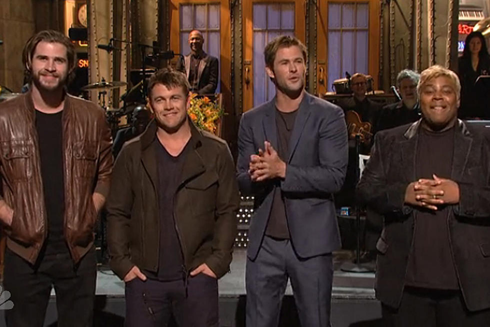 Chris Hemsworth Introduces New Brother on 'SNL' [VIDEO]