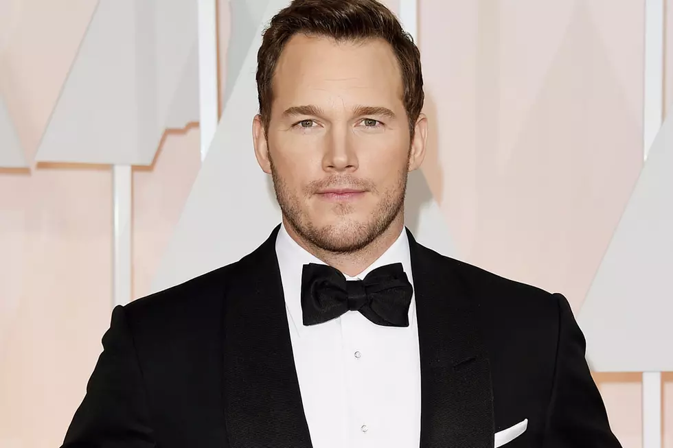 Chris Pratt Makes Up Lyrics to ‘Jurassic Park’ Theme Song [Video]