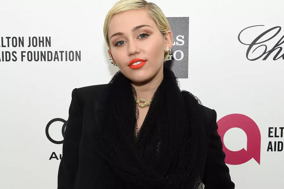 Miley Cyrus Shuts Down Pregnancy Rumor in the Most Epic Way Possible [PHOTO]