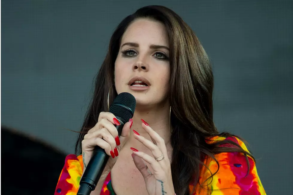 Lana Del Rey Just Teased &#8216;Honeymoon&#8217; Lyrics and Video Out Of Nowhere, Everyone Panic