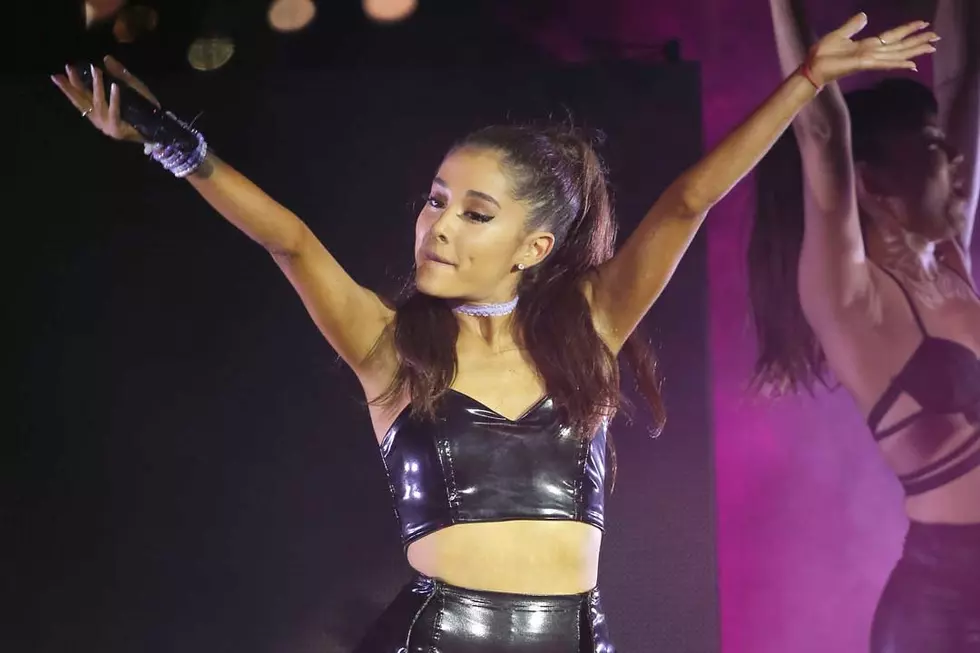 Ariana Grande Really Does Love America, Says So In Concert