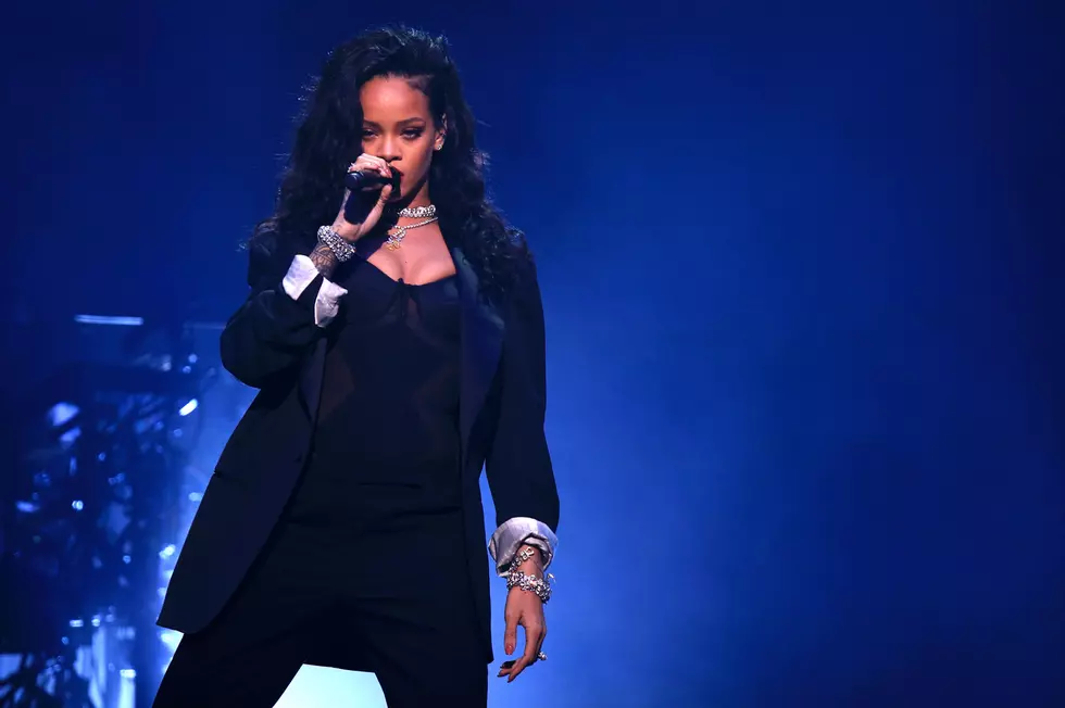 The Dirty Dirty: Is Rihanna Performing At The Super Bowl?? [Video & Poll]