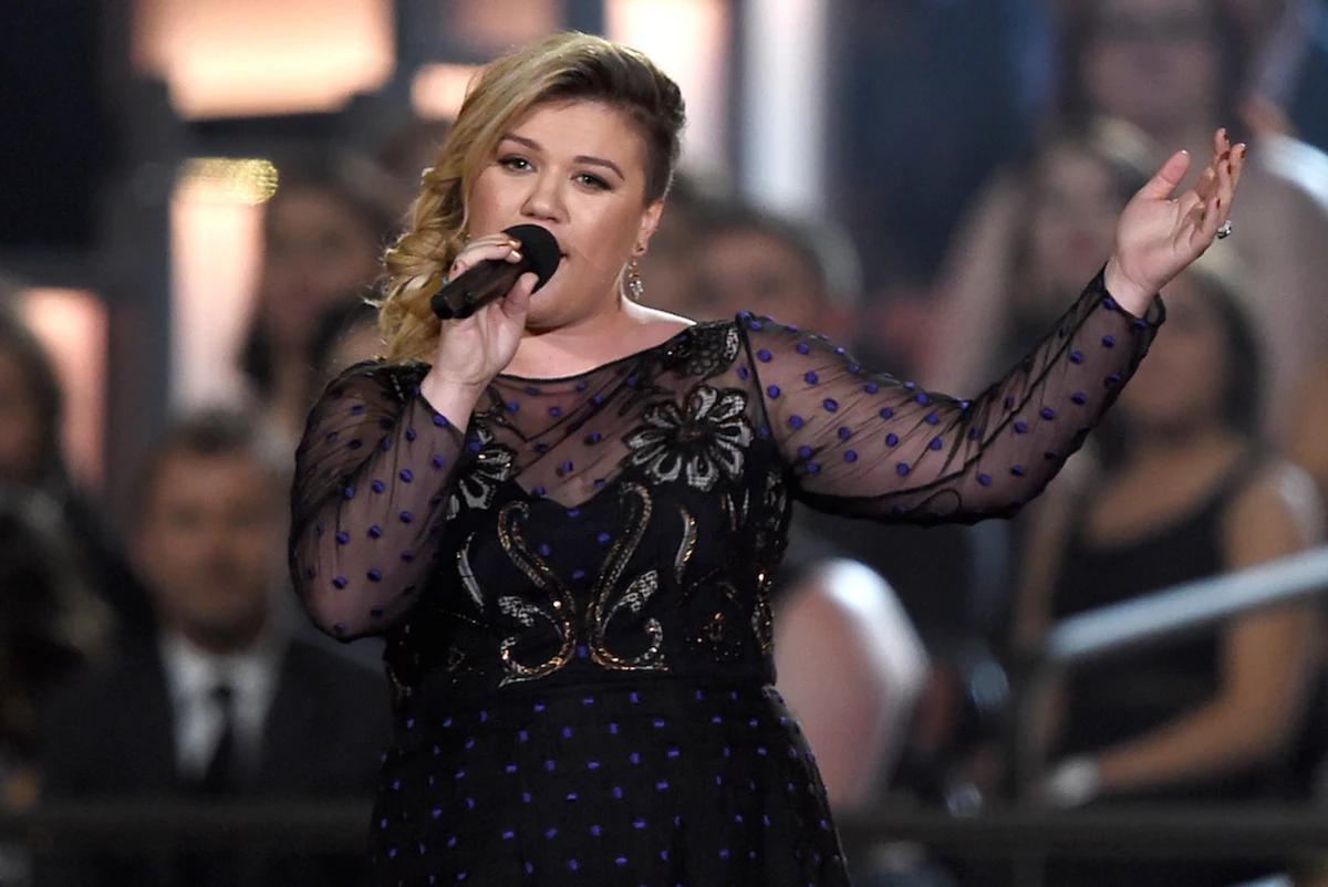 Kelly Clarkson Nails Cover of Tove Lo's 'Habits (Stay High)'