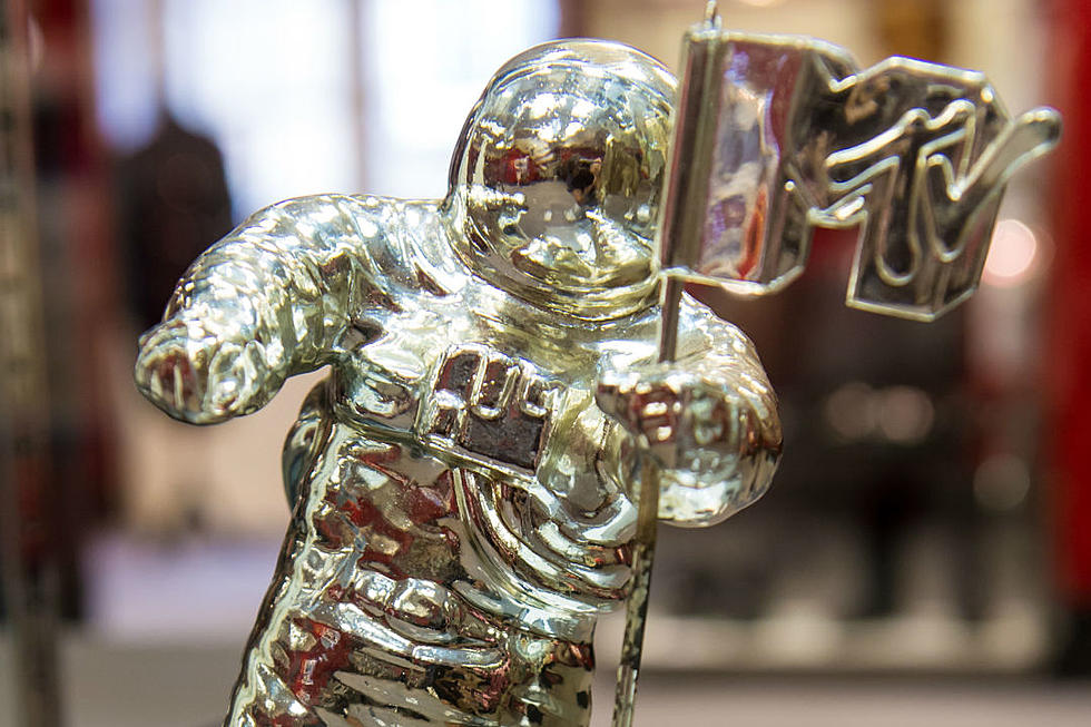 Jeremy Scott Gave the VMA Moonman a Ravey Makeover