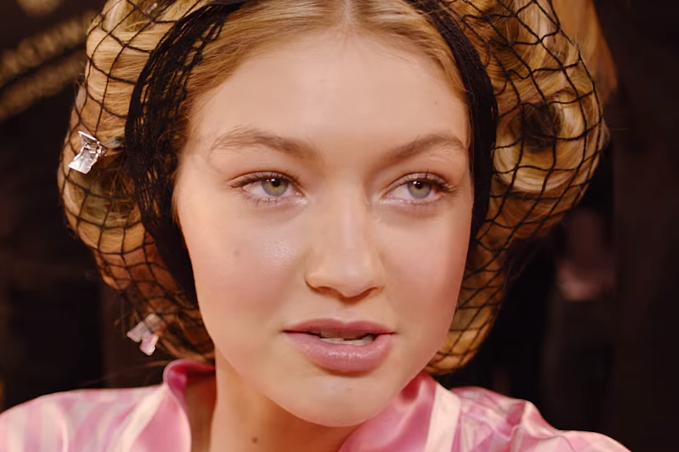 I Wonder if Gigi Hadid + Kendall Jenner Will Kill Each Other Over Conflicting Eyebrow Tips